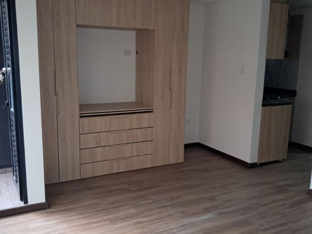 Apartamento de 1 alcoba en venta en Belalcázar, Bogotá, 27 m² · foto 2 de 11