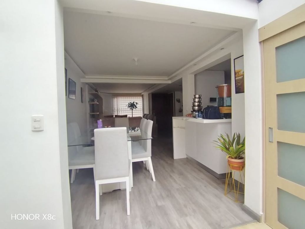 Casa de 4 alcobas en venta en El Contador, Bogotá, 165 m² · foto 9 de 20