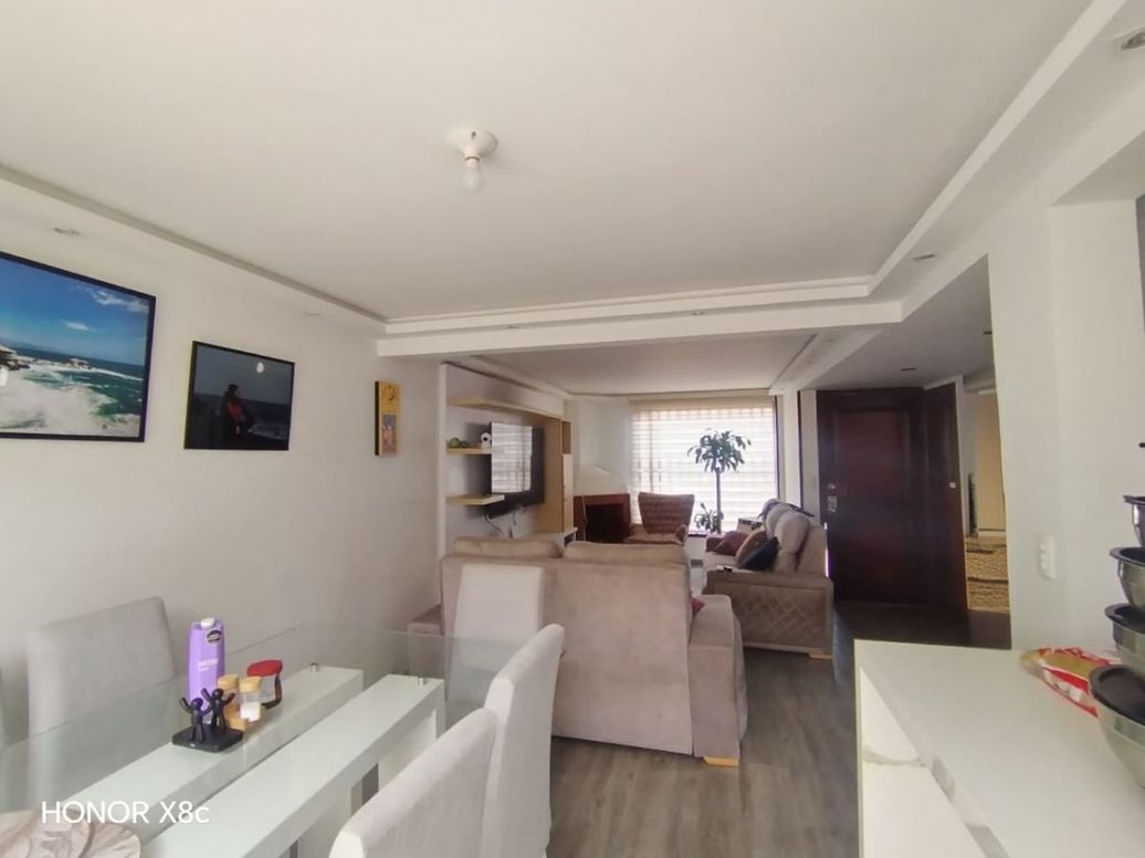 Casa de 4 alcobas en venta en El Contador, Bogotá, 165 m² · foto 2 de 20