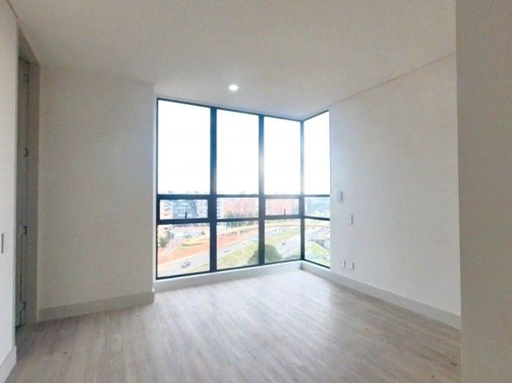 Apartamento de 2 alcobas en venta en Chico Norte Et. Iii, Bogotá, 67 m² · foto 2 de 12