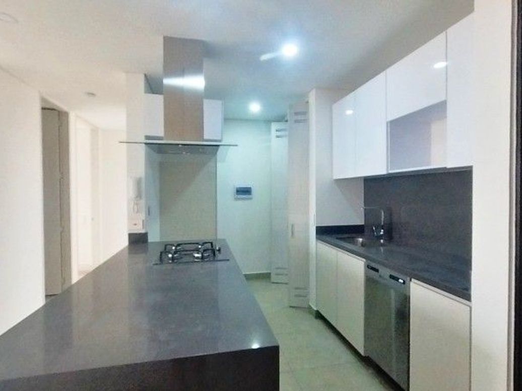 Apartamento de 2 alcobas en venta en Chico Norte Et. Iii, Bogotá, 67 m² · foto 5 de 12