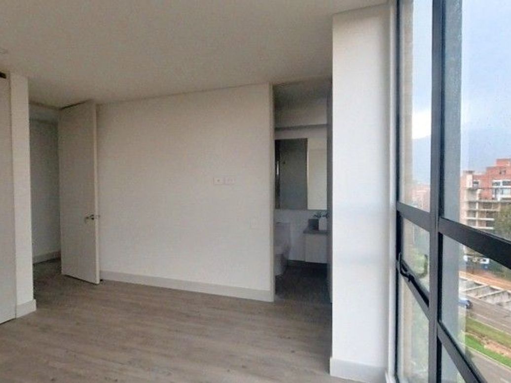 Apartamento de 2 alcobas en venta en Chico Norte Et. Iii, Bogotá, 67 m² · foto 9 de 12
