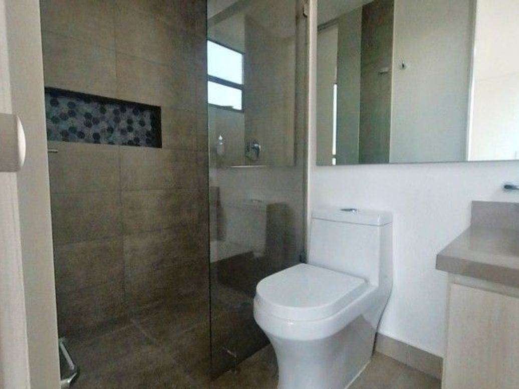 Apartamento de 2 alcobas en venta en Chico Norte Et. Iii, Bogotá, 67 m² · foto 12 de 12