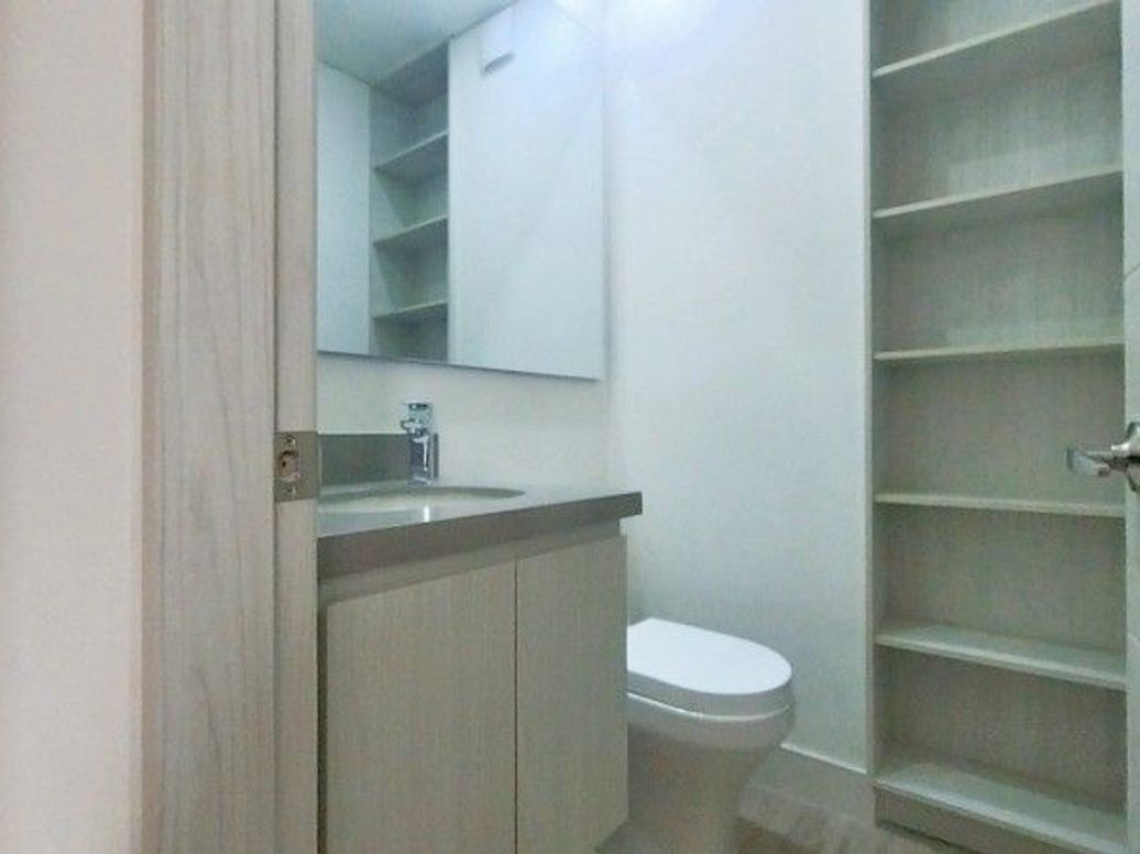 Apartamento de 2 alcobas en venta en Chico Norte Et. Iii, Bogotá, 67 m² · foto 11 de 12