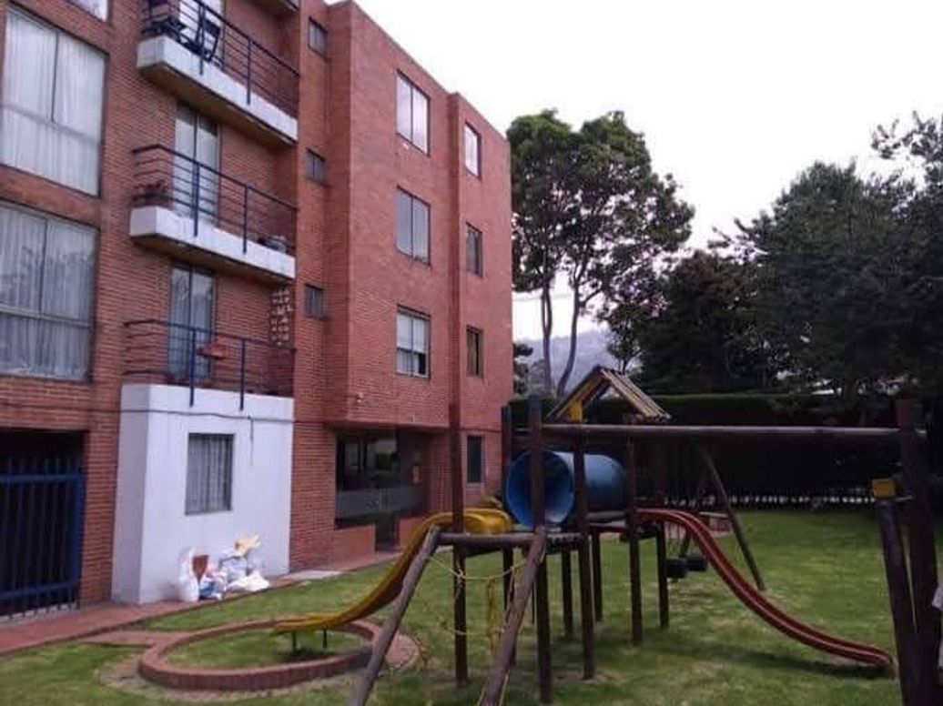 Apartamento de 2 alcobas en venta en Santa Teresa, Bogotá, 45 m² · foto 11 de 16