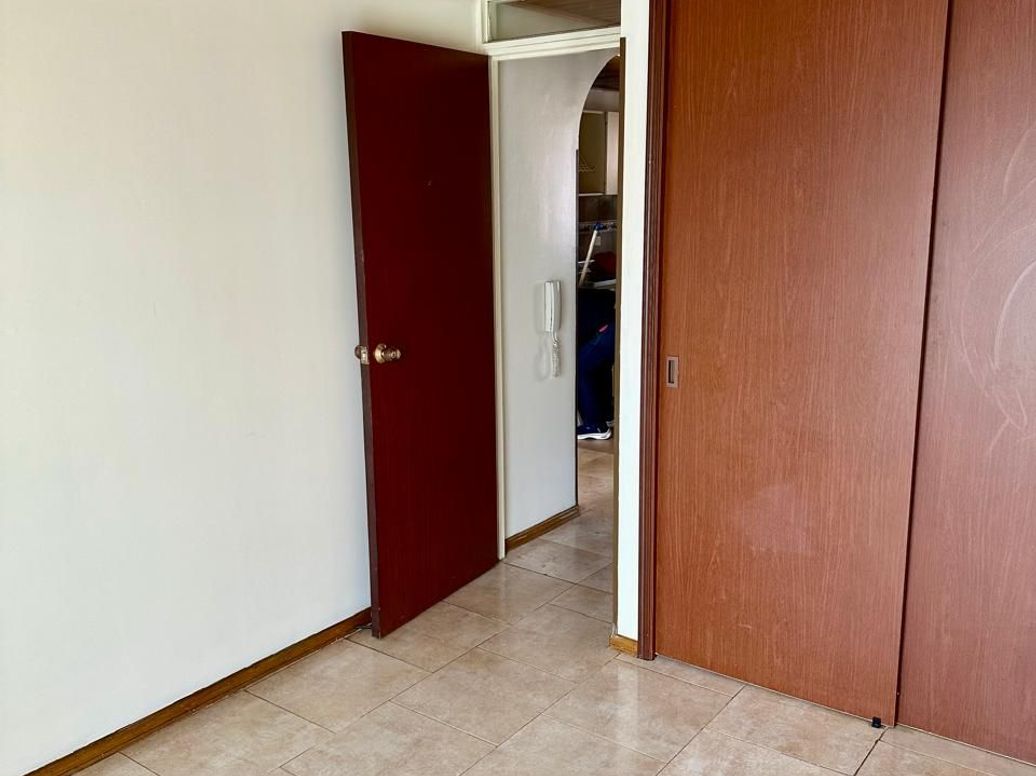Apartamento de 2 alcobas en venta en Santa Teresa, Bogotá, 45 m² · foto 6 de 16