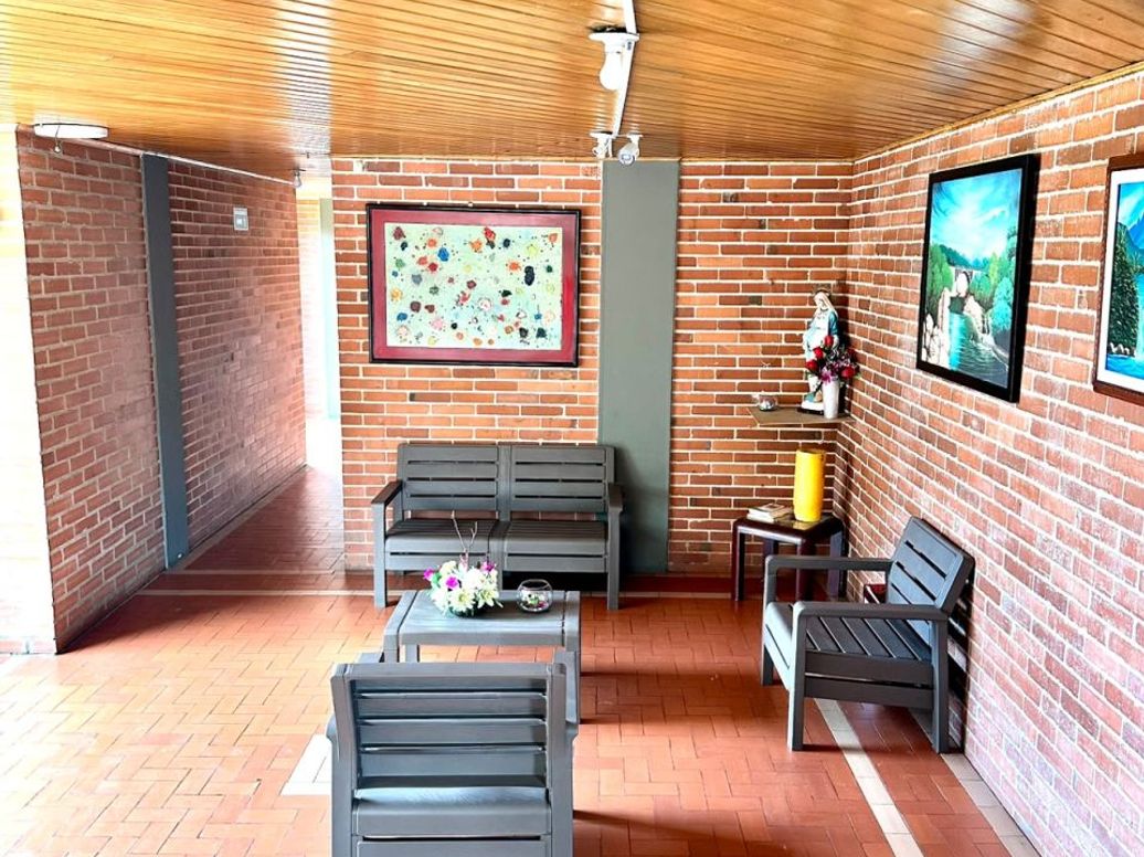 Apartamento de 2 alcobas en venta en Santa Teresa, Bogotá, 45 m² · foto 12 de 16