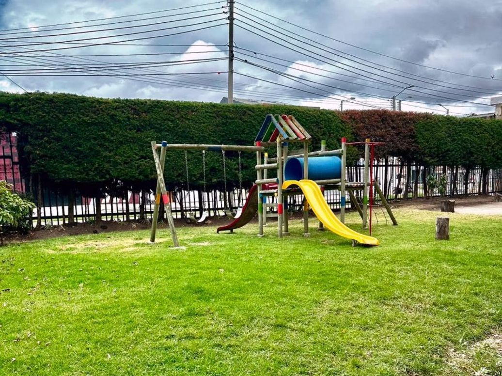 Apartamento de 2 alcobas en venta en Santa Teresa, Bogotá, 45 m² · foto 15 de 16