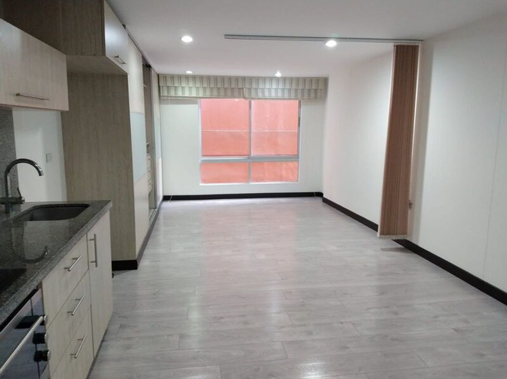 Apartaestudio en venta en Chapinero Central, Bogotá, 35 m² · foto 8 de 16