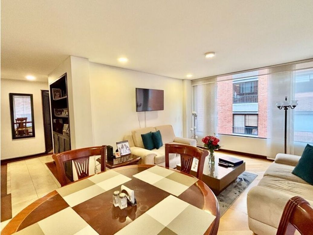 Apartamento en venta en La Carolina, Bogotá · foto 2 de 20