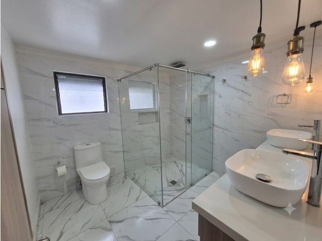 Casa de 5 alcobas en venta en Santa Rosa, Bogotá, 282 m² · foto 17 de 20