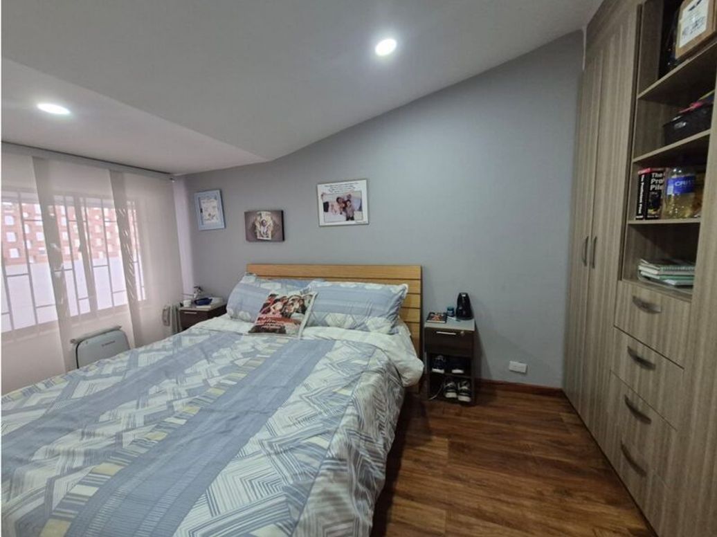 Casa de 5 alcobas en venta en Santa Rosa, Bogotá, 282 m² · foto 16 de 20