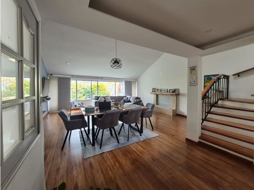 Casa de 5 alcobas en venta en Santa Rosa, Bogotá, 282 m² · foto 5 de 20