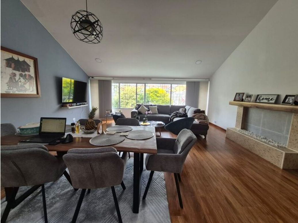 Casa de 5 alcobas en venta en Santa Rosa, Bogotá, 282 m² · foto 4 de 20