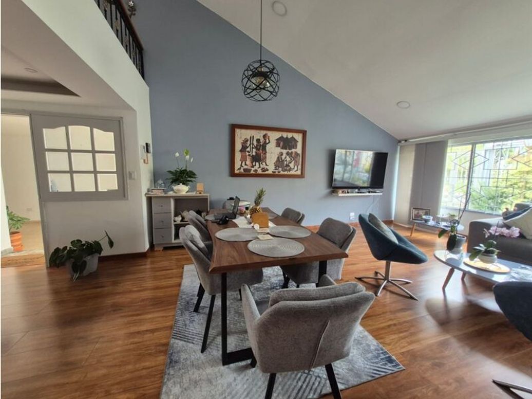 Casa de 5 alcobas en venta en Santa Rosa, Bogotá, 282 m² · foto 3 de 20