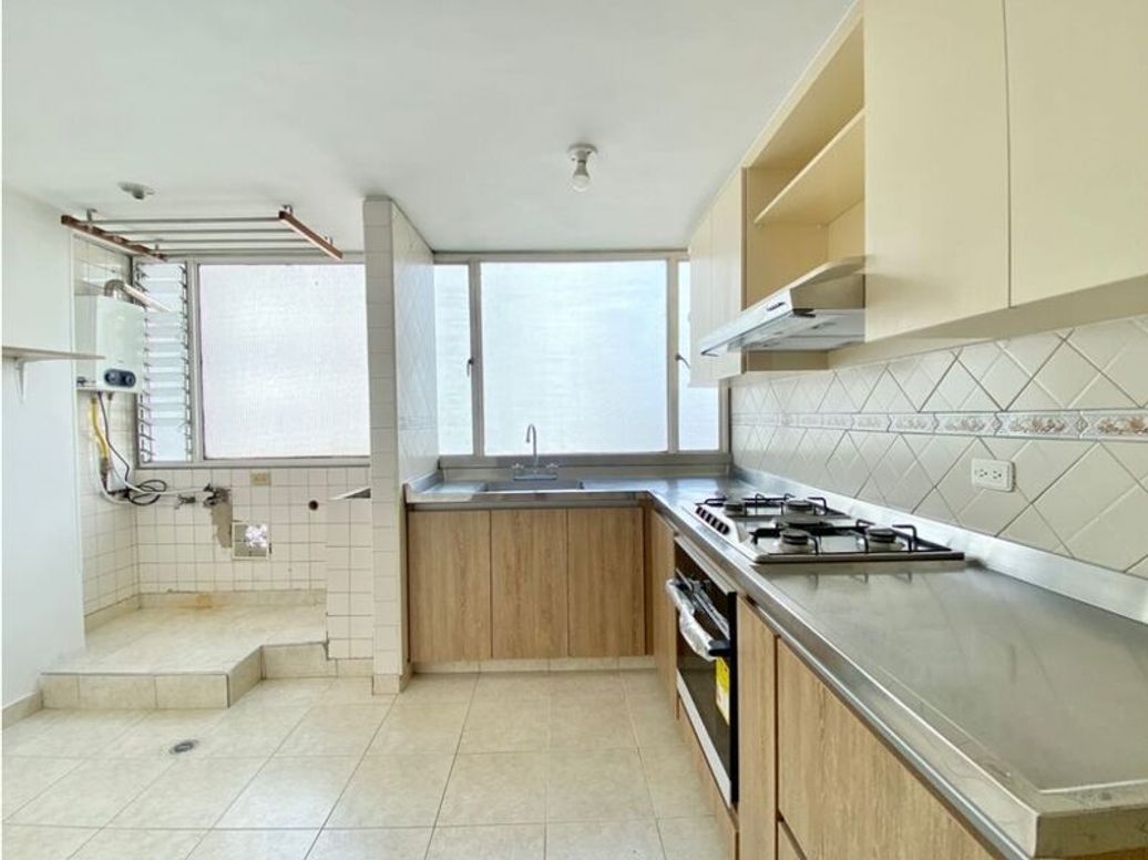 Apartamento de 3 alcobas en venta en Escuela De Infantería, Bogotá, 130 m² · foto 8 de 19