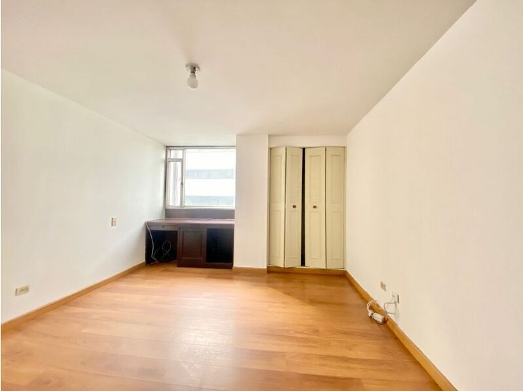 Apartamento de 3 alcobas en venta en Escuela De Infantería, Bogotá, 130 m² · foto 9 de 19