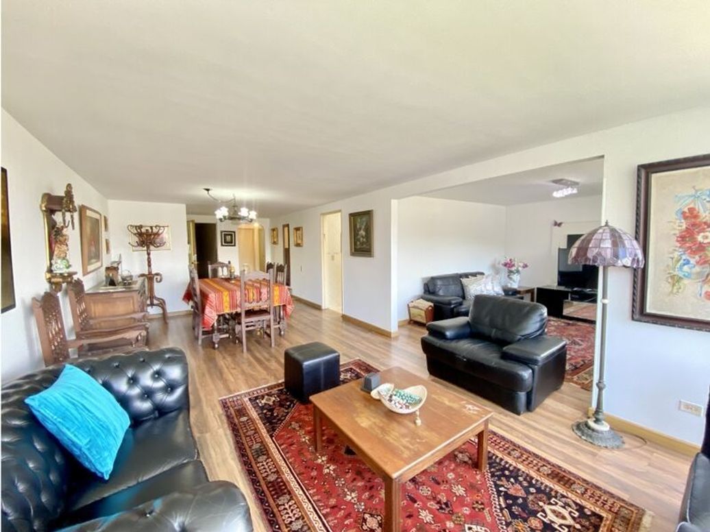 Apartamento de 3 alcobas en venta en Escuela De Infantería, Bogotá, 130 m² · foto 5 de 19