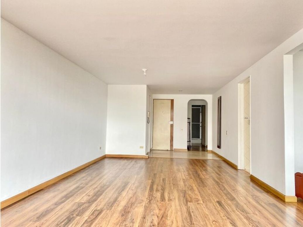Apartamento de 3 alcobas en venta en Escuela De Infantería, Bogotá, 130 m² · foto 6 de 19