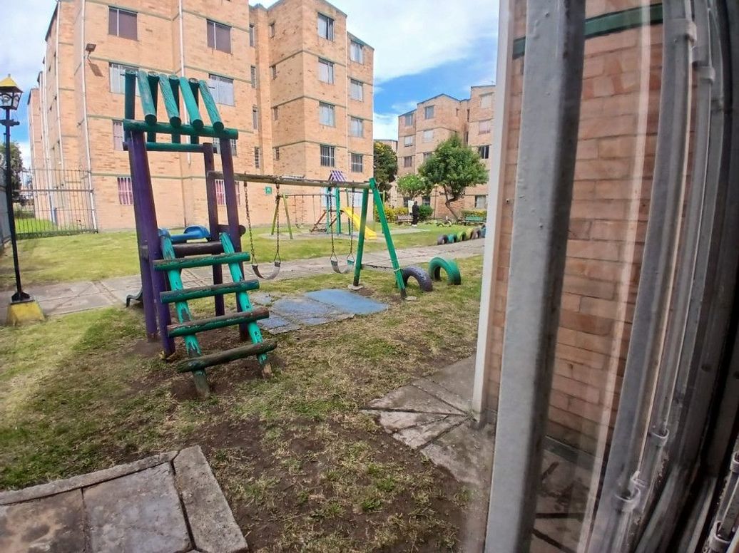 Apartamento de 2 alcobas en venta en Ub. Tintala, Bogotá, 41 m² · foto 14 de 16