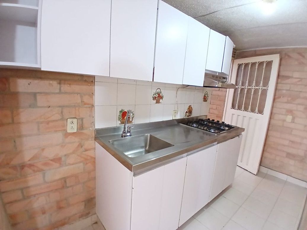 Apartamento de 2 alcobas en venta en Ub. Tintala, Bogotá, 41 m² · foto 5 de 16