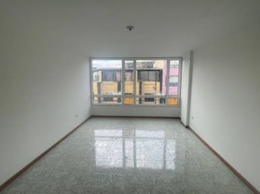 Apartamento de 3 alcobas en venta en Galerías, Bogotá, 75 m² · foto 2 de 13