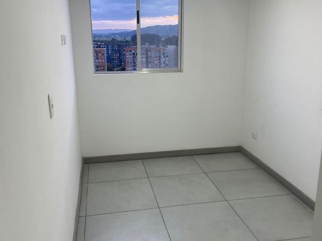 Apartamento de 2 alcobas en venta en Tuna Baja, Bogotá, 37 m² · foto 6 de 11