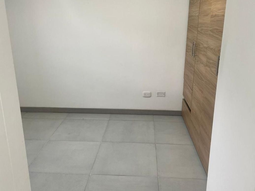 Apartamento de 2 alcobas en venta en Tuna Baja, Bogotá, 37 m² · foto 3 de 11