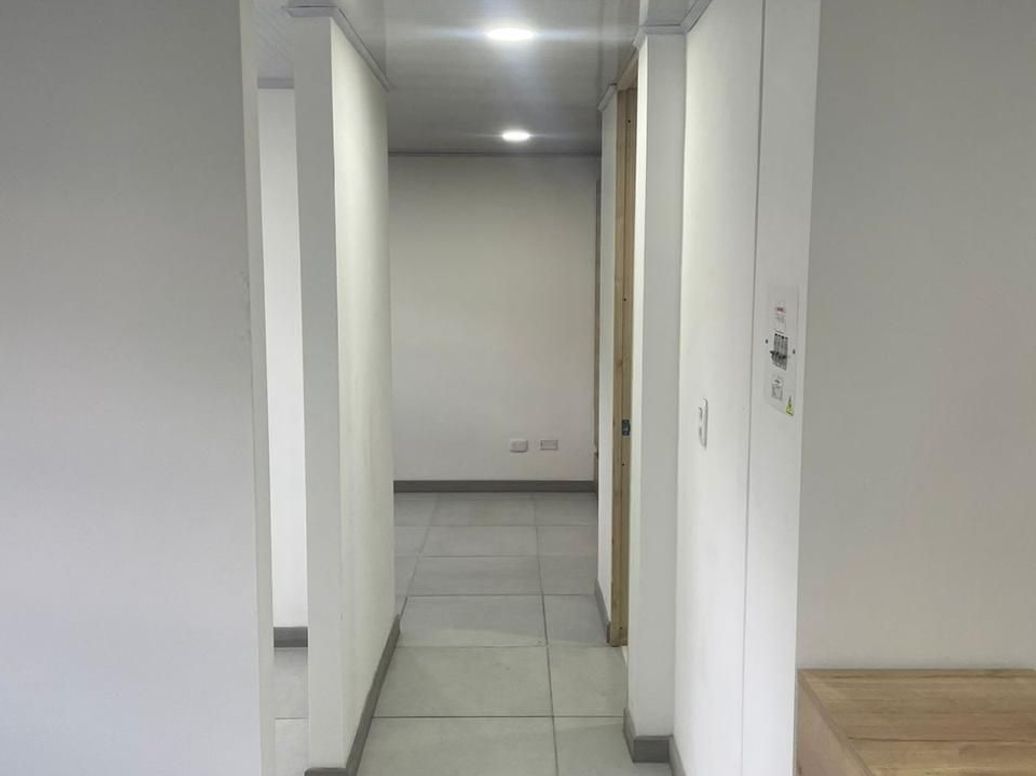 Apartamento de 2 alcobas en venta en Tuna Baja, Bogotá, 37 m² · foto 2 de 11