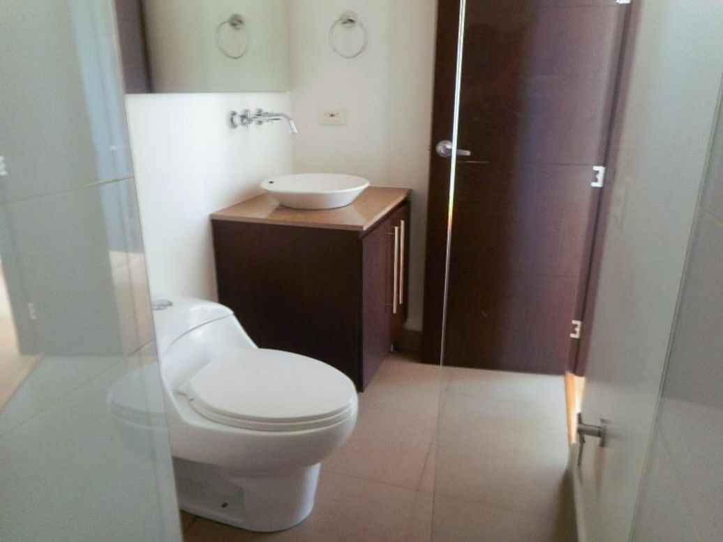 Apartamento de 2 alcobas en arriendo en Santa Barbara Oriental, Bogotá, 83 m² · foto 6 de 12