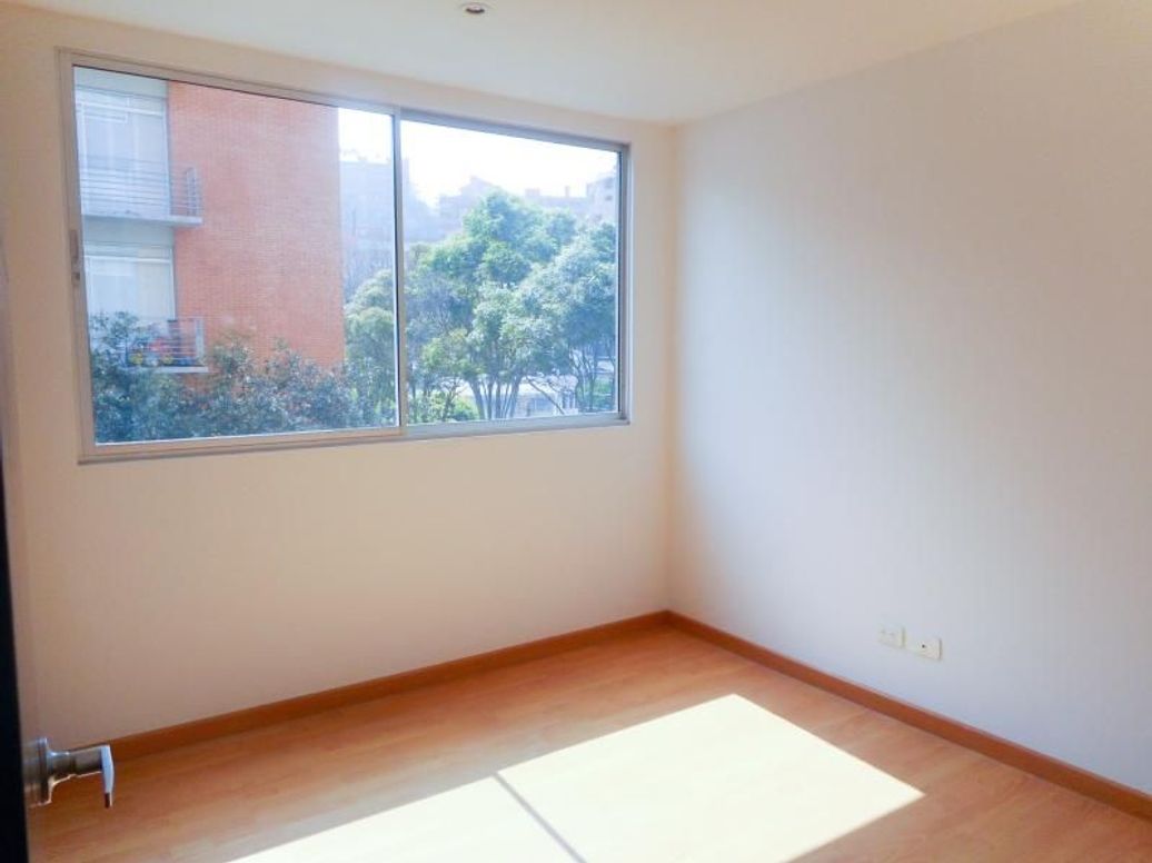 Apartamento de 2 alcobas en arriendo en Santa Barbara Oriental, Bogotá, 83 m² · foto 10 de 12
