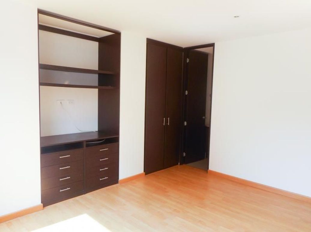 Apartamento de 2 alcobas en arriendo en Santa Barbara Oriental, Bogotá, 83 m² · foto 11 de 12