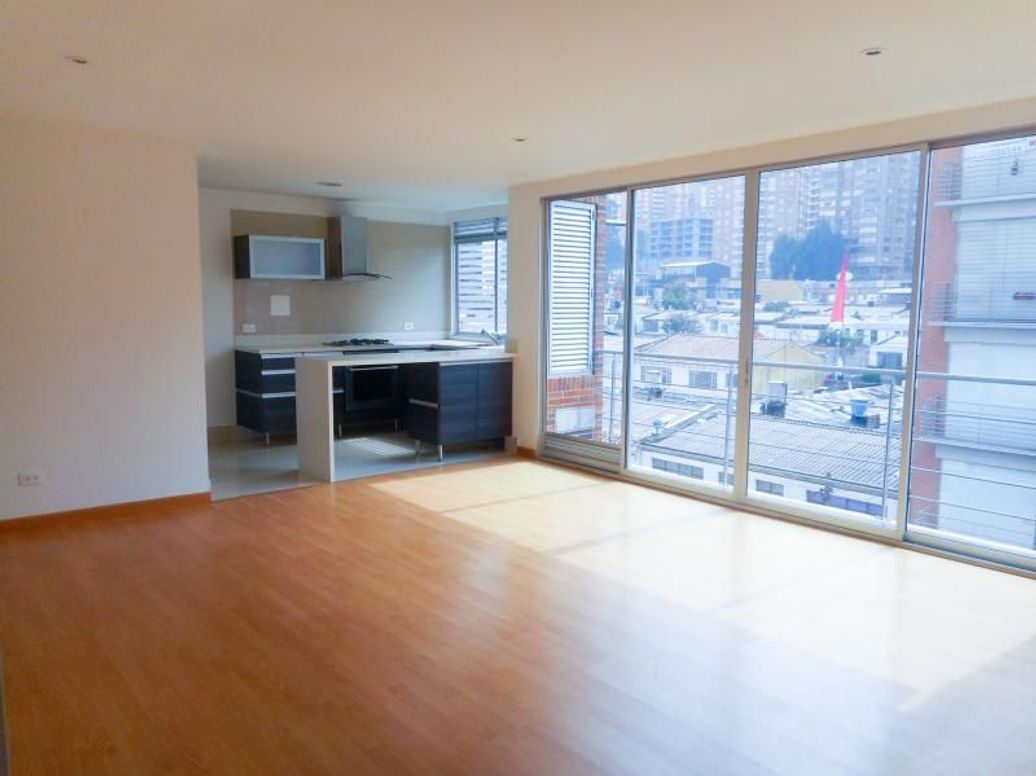 Apartamento de 2 alcobas en arriendo en Santa Barbara Oriental, Bogotá, 83 m² · foto 3 de 12