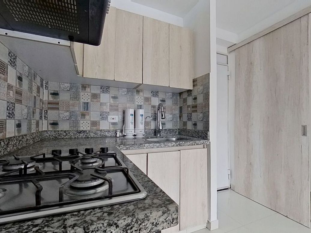 Apartamento de 2 alcobas en venta en Ub. Castilla Real, Bogotá, 37 m² · foto 2 de 17