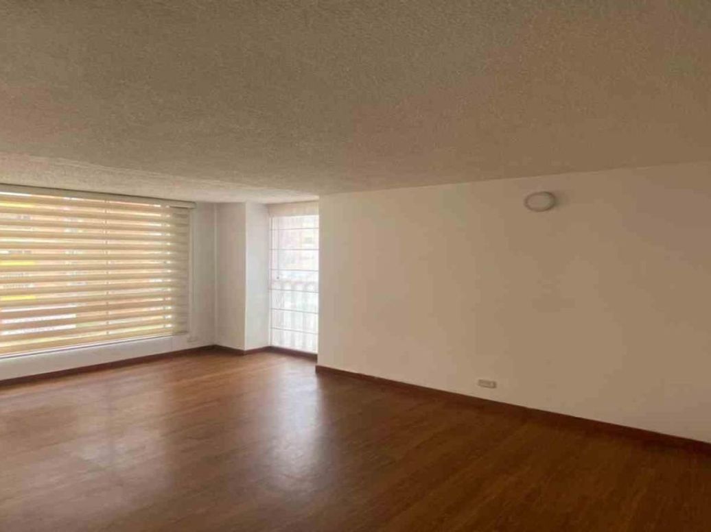 Apartamento de 3 alcobas en venta en Los Angeles, Bogotá, 77 m² · foto 2 de 13