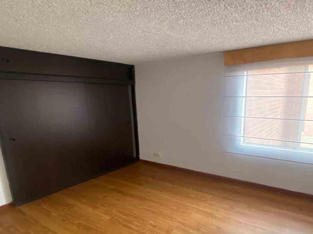 Apartamento de 3 alcobas en venta en Los Angeles, Bogotá, 77 m² · foto 4 de 13