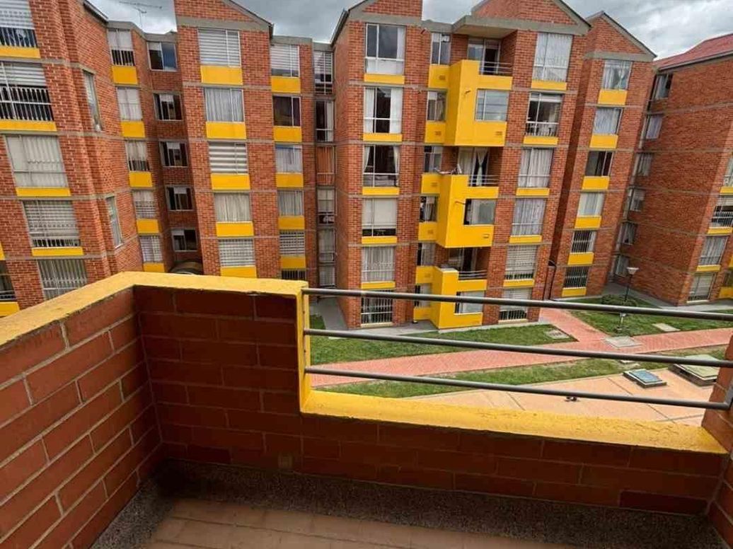 Apartamento de 3 alcobas en venta en Los Angeles, Bogotá, 77 m² · foto 13 de 13