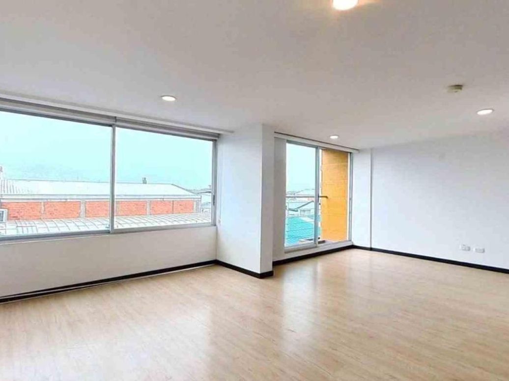 Apartamento de 2 alcobas en venta en Pensilvania, Bogotá, 56 m² · foto 2 de 20