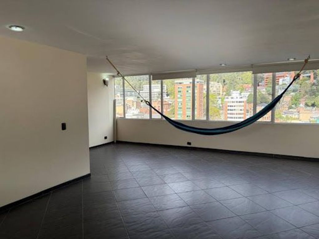 Apartaestudio en venta en Las Aguas, Bogotá, 48 m² · foto 9 de 20