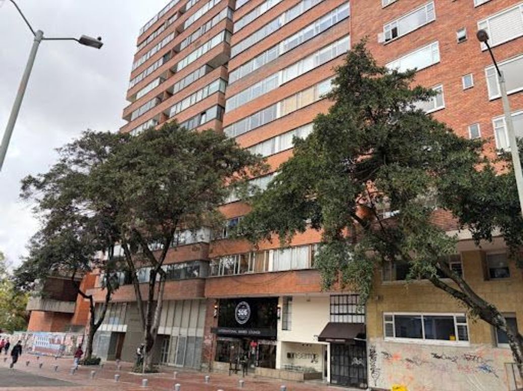 Apartaestudio en venta en Las Aguas, Bogotá, 48 m² · foto 2 de 20