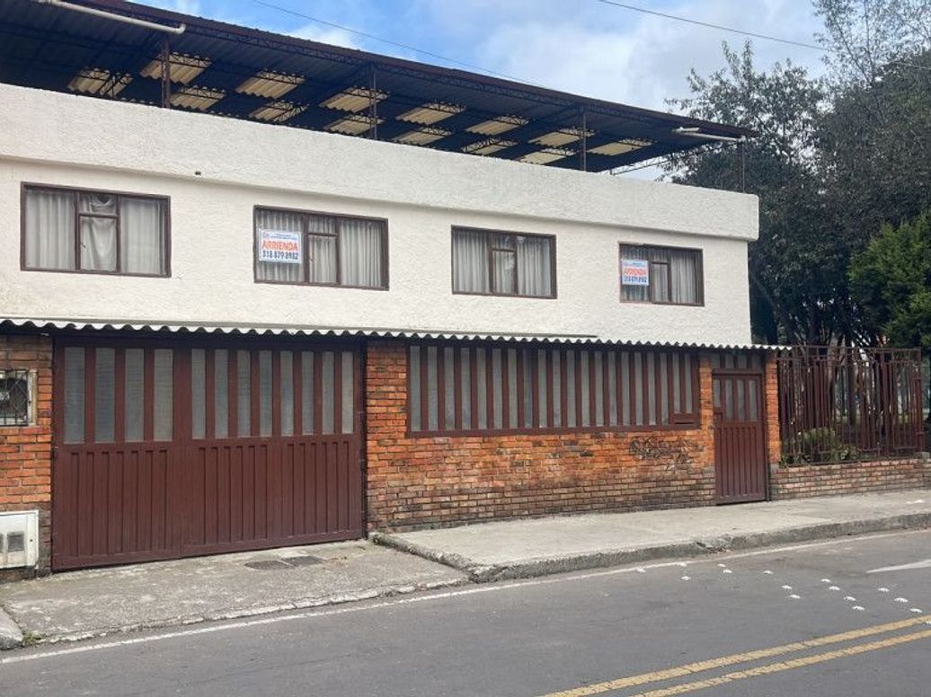 Casa de 9 alcobas en venta en Estrella Del Norte, Bogotá, 570 m² · foto 3 de 20