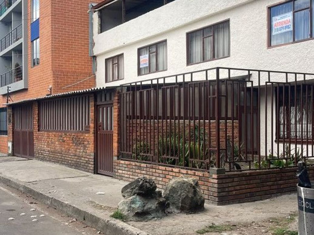 Casa de 9 alcobas en venta en Estrella Del Norte, Bogotá, 570 m² · foto 4 de 20