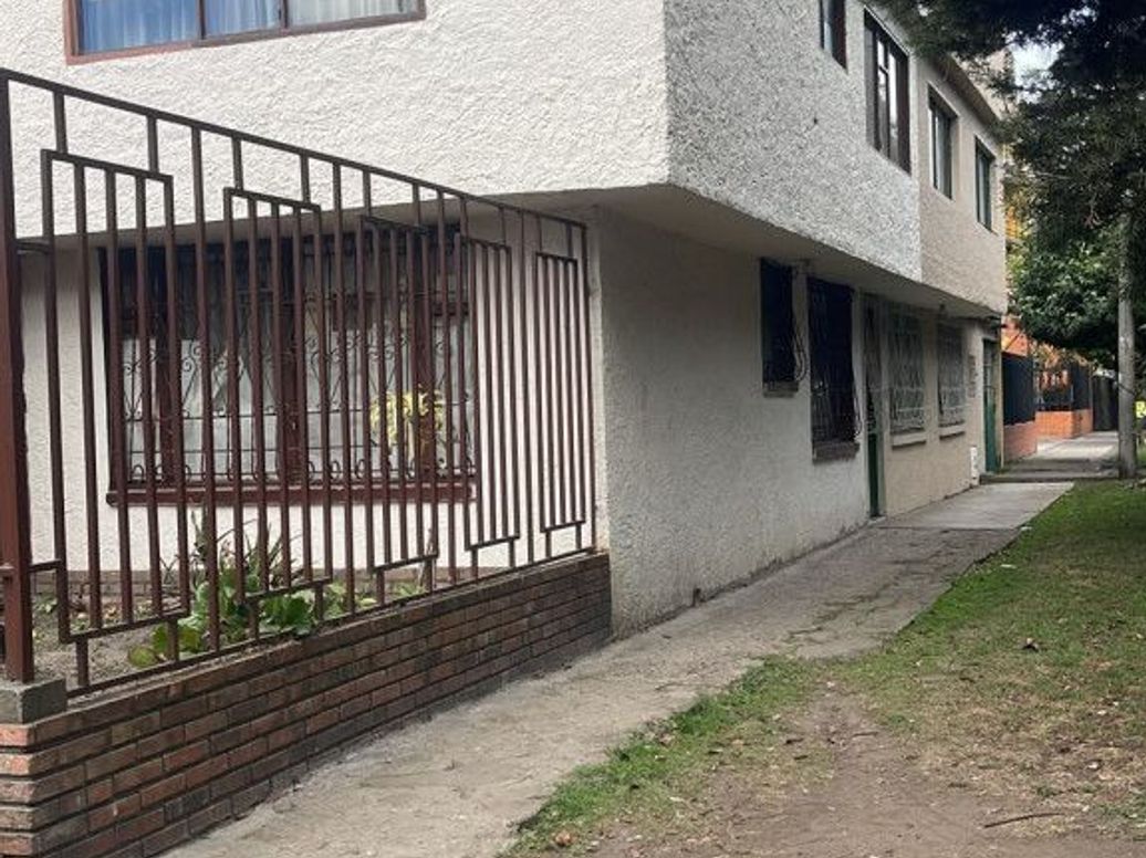 Casa de 9 alcobas en venta en Estrella Del Norte, Bogotá, 570 m² · foto 7 de 20