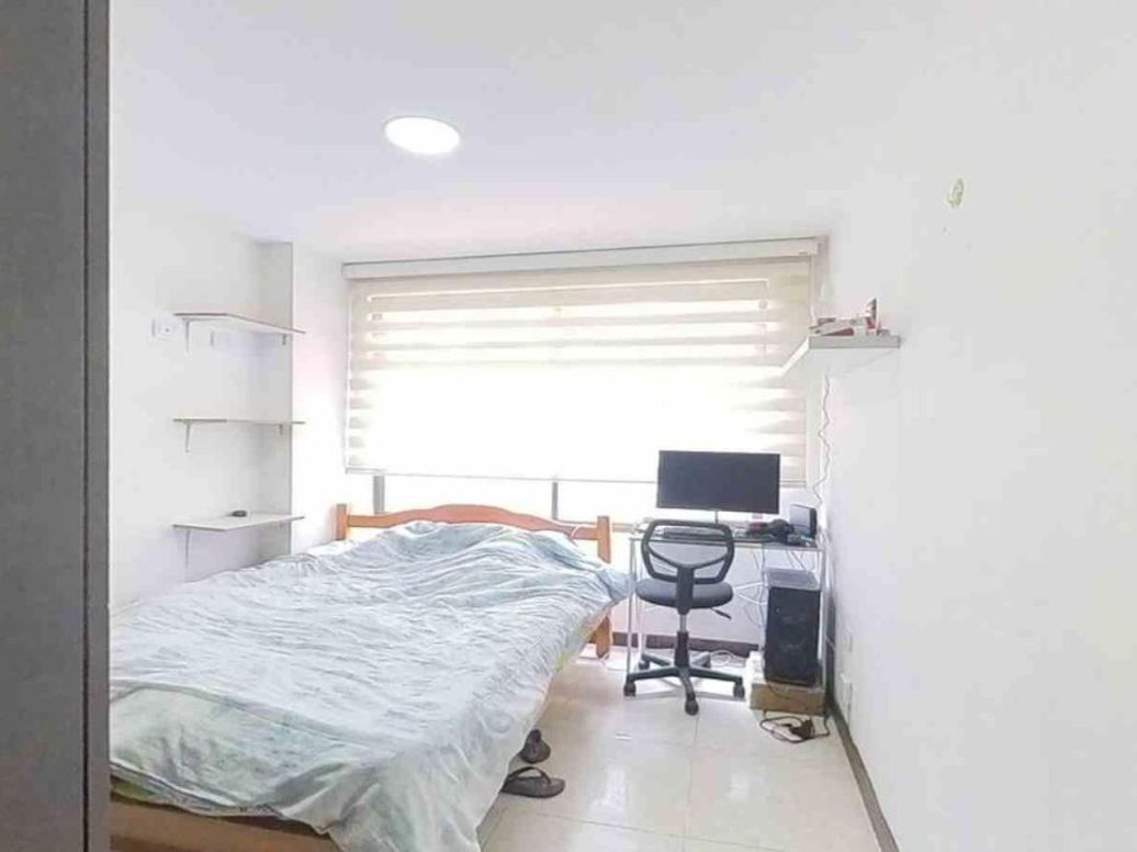 Apartamento de 3 alcobas en venta en La Granja, Bogotá, 73 m² · foto 3 de 15