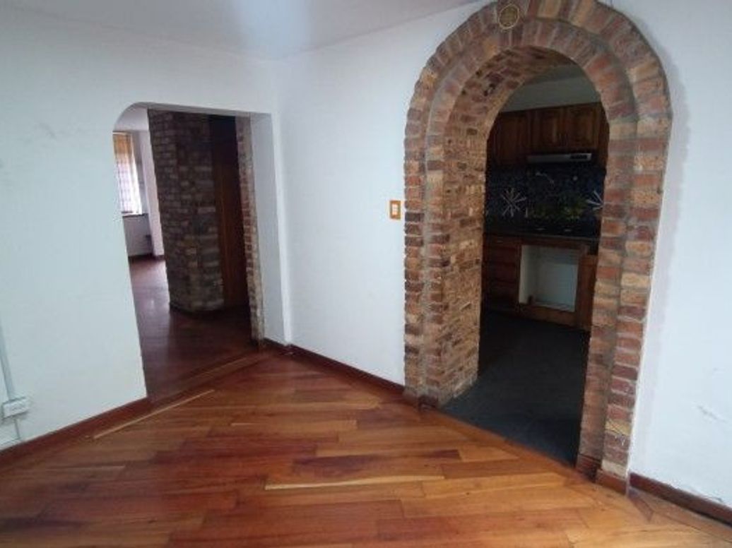 Casa de 6 alcobas en venta en Acevedo Tejada, Bogotá, 234 m² · foto 4 de 20