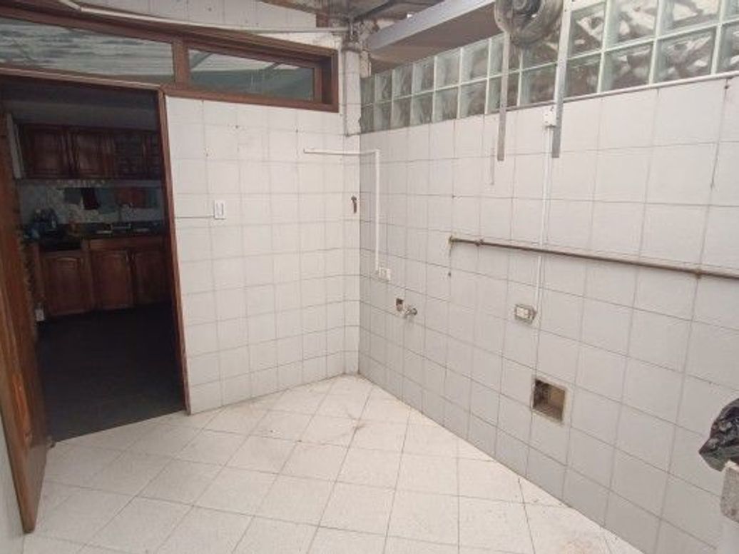 Casa de 6 alcobas en venta en Acevedo Tejada, Bogotá, 234 m² · foto 7 de 20