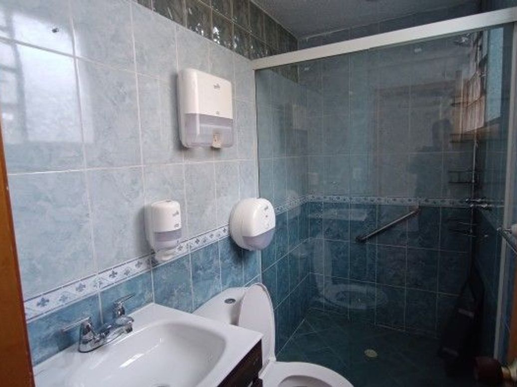 Casa de 6 alcobas en venta en Acevedo Tejada, Bogotá, 234 m² · foto 12 de 20