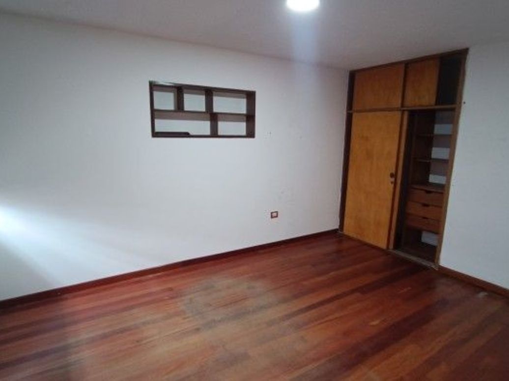 Casa de 6 alcobas en venta en Acevedo Tejada, Bogotá, 234 m² · foto 10 de 20
