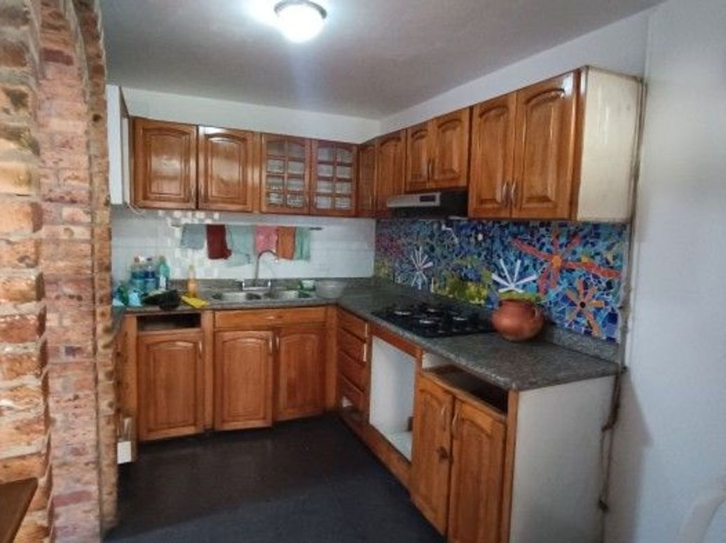 Casa de 6 alcobas en venta en Acevedo Tejada, Bogotá, 234 m² · foto 6 de 20
