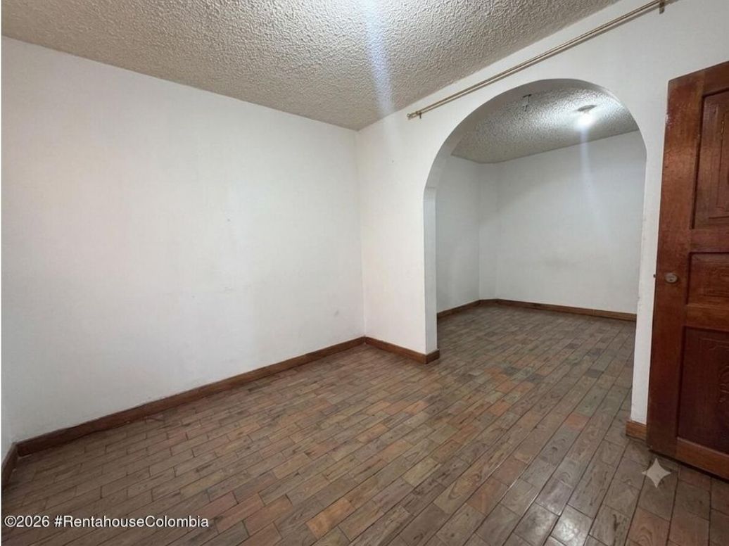 Casa de 13 alcobas en venta en Lucero Alto, Bogotá, 305 m² · foto 4 de 20
